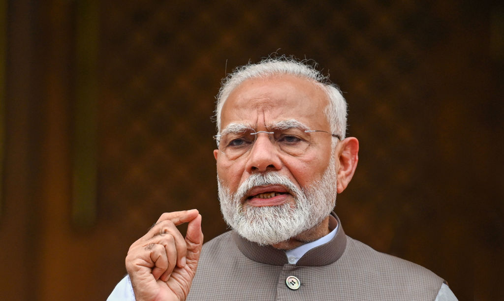 50 వేలకోట్లతో హై-స్పీడ్ రోడ్లు 50 వేలకోట్లతో హై-స్పీడ్ రోడ్లు