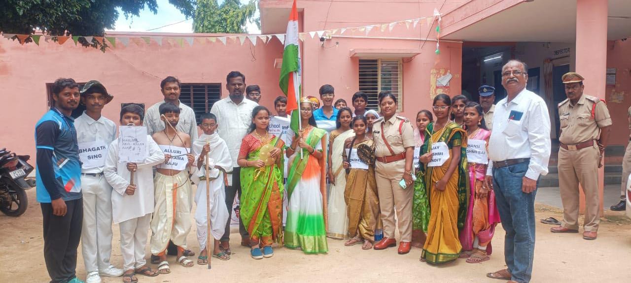 ఉజ్వల భారత్ ర్యాలీలో పాల్గొన్న సీఐ ఇందిరా