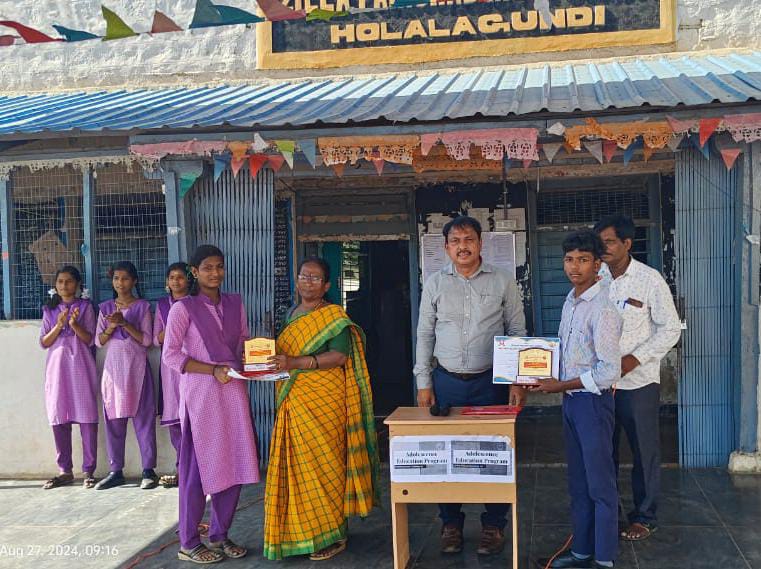 పెయింటింగ్ పోటీల్లో విజయాన్ని సాధించిన హోళగుంద విద్యార్థులు పెయింటింగ్ పోటీల్లో విజయాన్ని సాధించిన హోళగుంద విద్యార్థులు