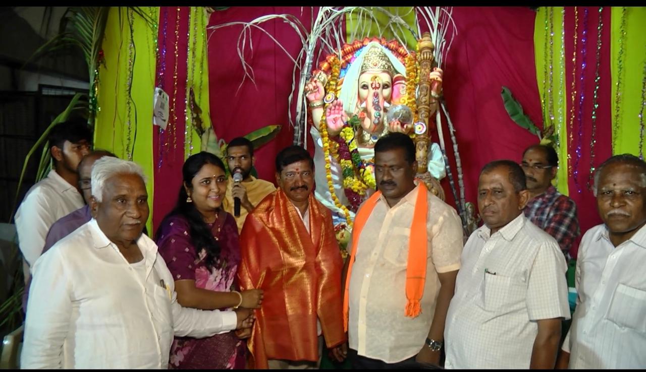 వరసిద్ధి వినాయకుడి ఆశీస్సులు ప్రజలపై వుండాలి