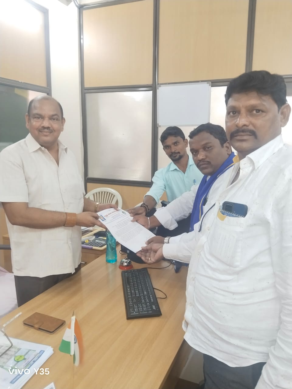 అక్రమాలకు పాల్పడిన చేనేత సహకార సొసైటీల మీద చర్యలు తీసుకోండి అక్రమాలకు పాల్పడిన చేనేత సహకార సొసైటీల మీద చర్యలు తీసుకోండి