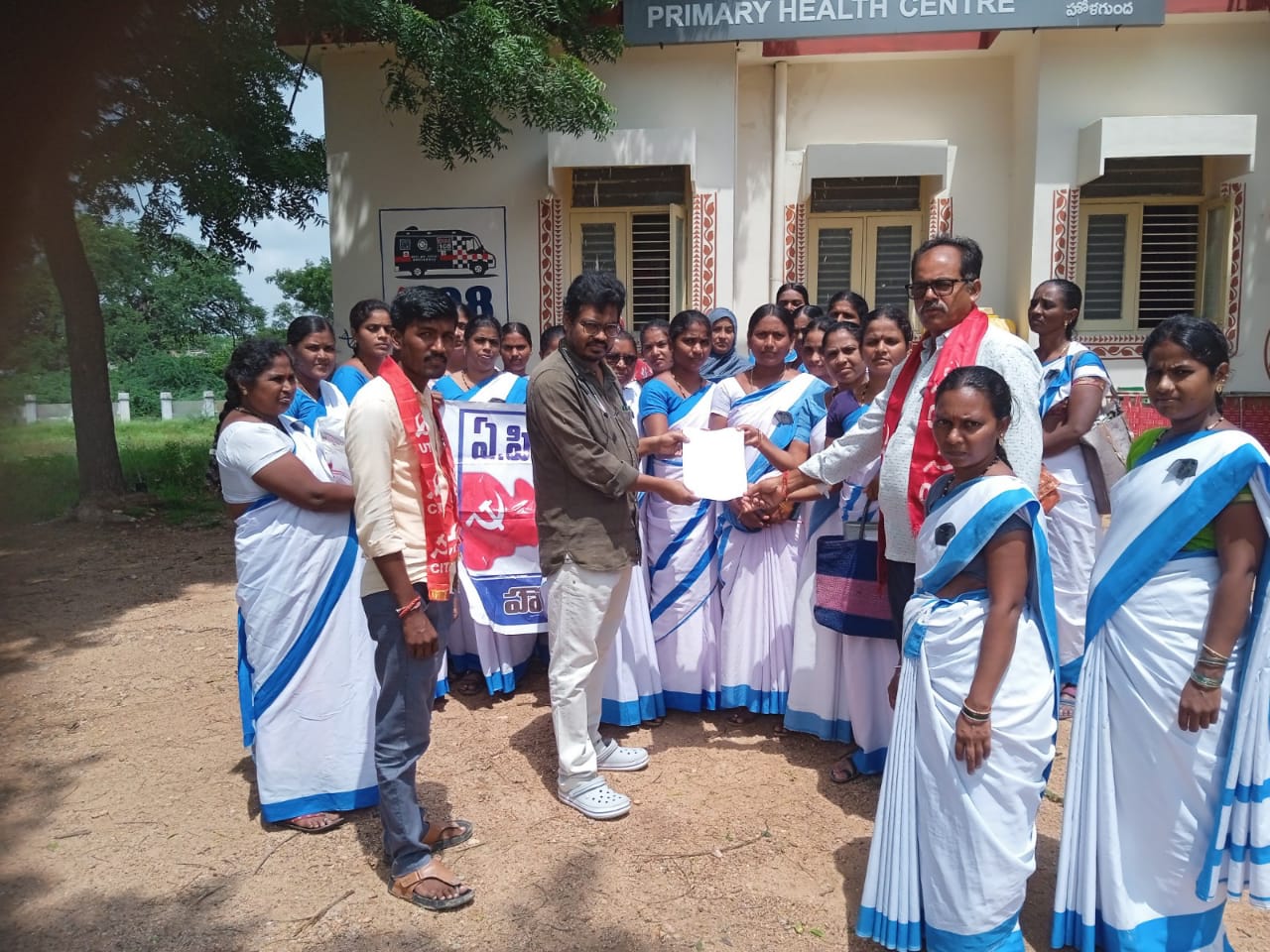 కలకత్తా మెడికోని హత్య చేసిన నిందితులను వెంటనే శిక్షించాలి కలకత్తా మెడికోని హత్య చేసిన నిందితులను వెంటనే శిక్షించాలి