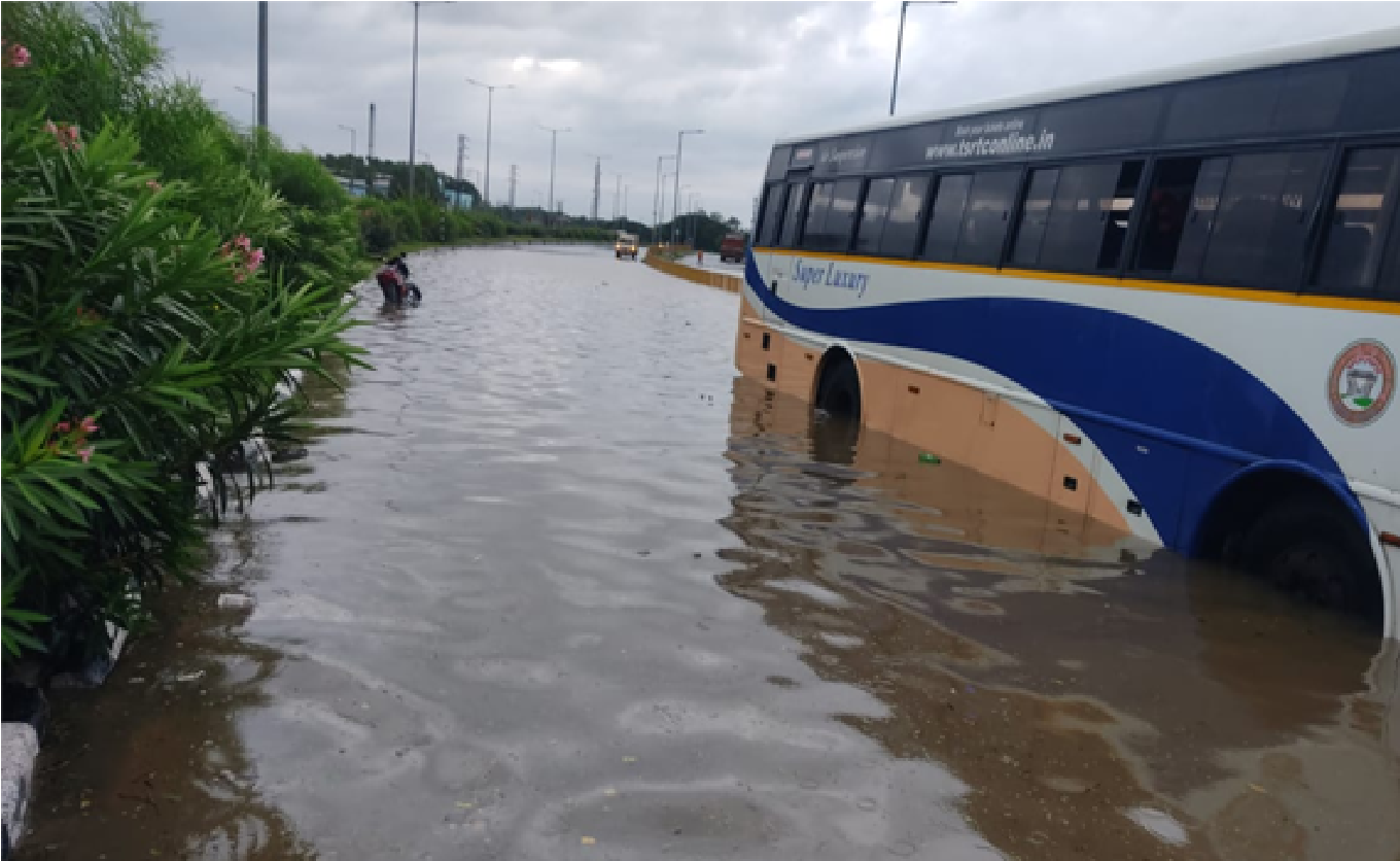 విజయవాడ-హైదరాబాద్‌ రాకపోకలకు అంతరాయం