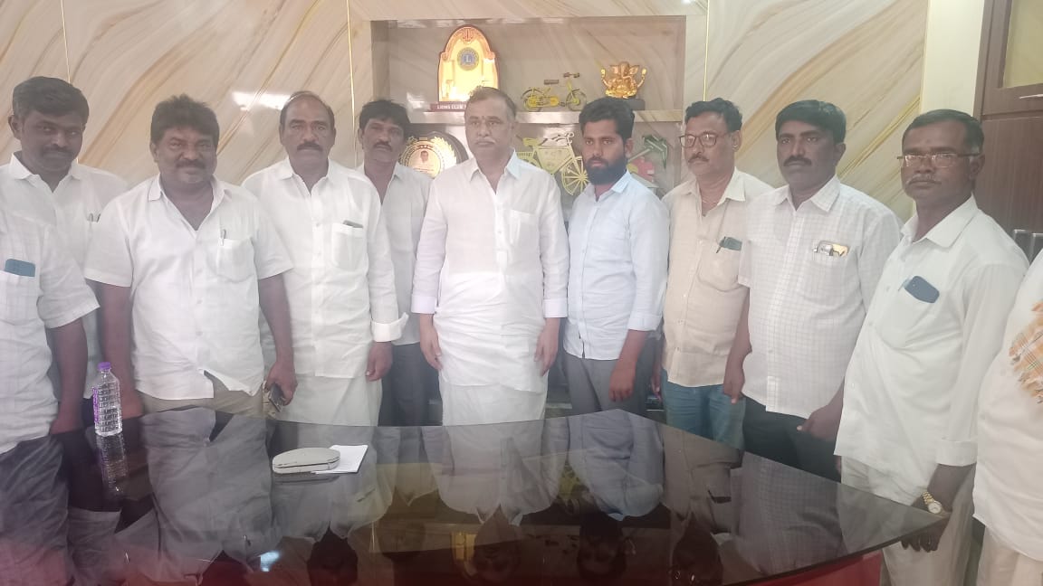 మండలాభివృద్ధికి ప్రణాళికలు సిద్ధం చేయండి: పార్టీ ఇన్చార్జ్ సుగవాసి మండలాభివృద్ధికి ప్రణాళికలు సిద్ధం చేయండి: పార్టీ ఇన్చార్జ్ సుగవాసి