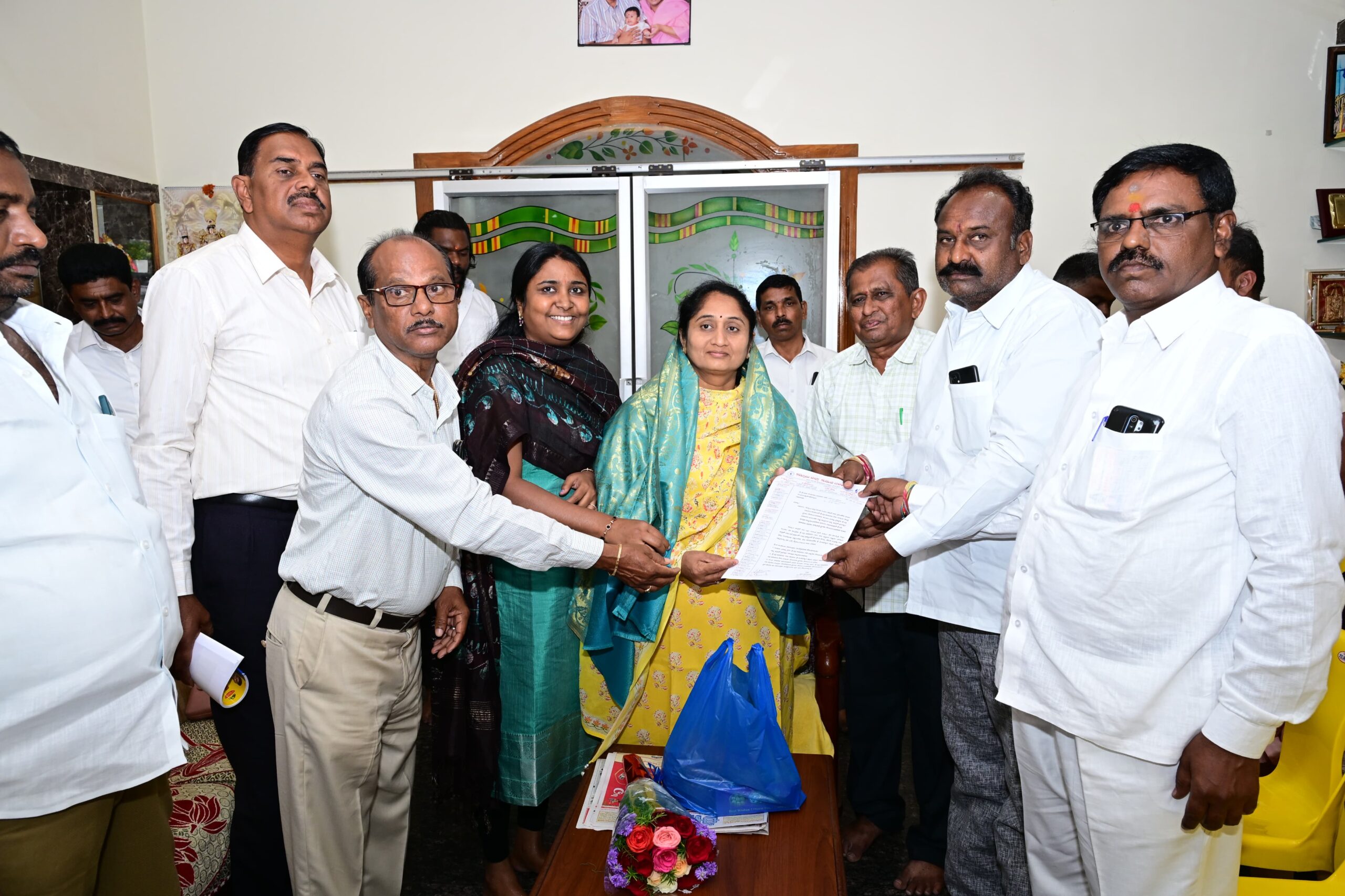 భక్త కనకదాసు జయంతిని  ప్రభుత్వం అధికారికంగా నిర్వహించాలి