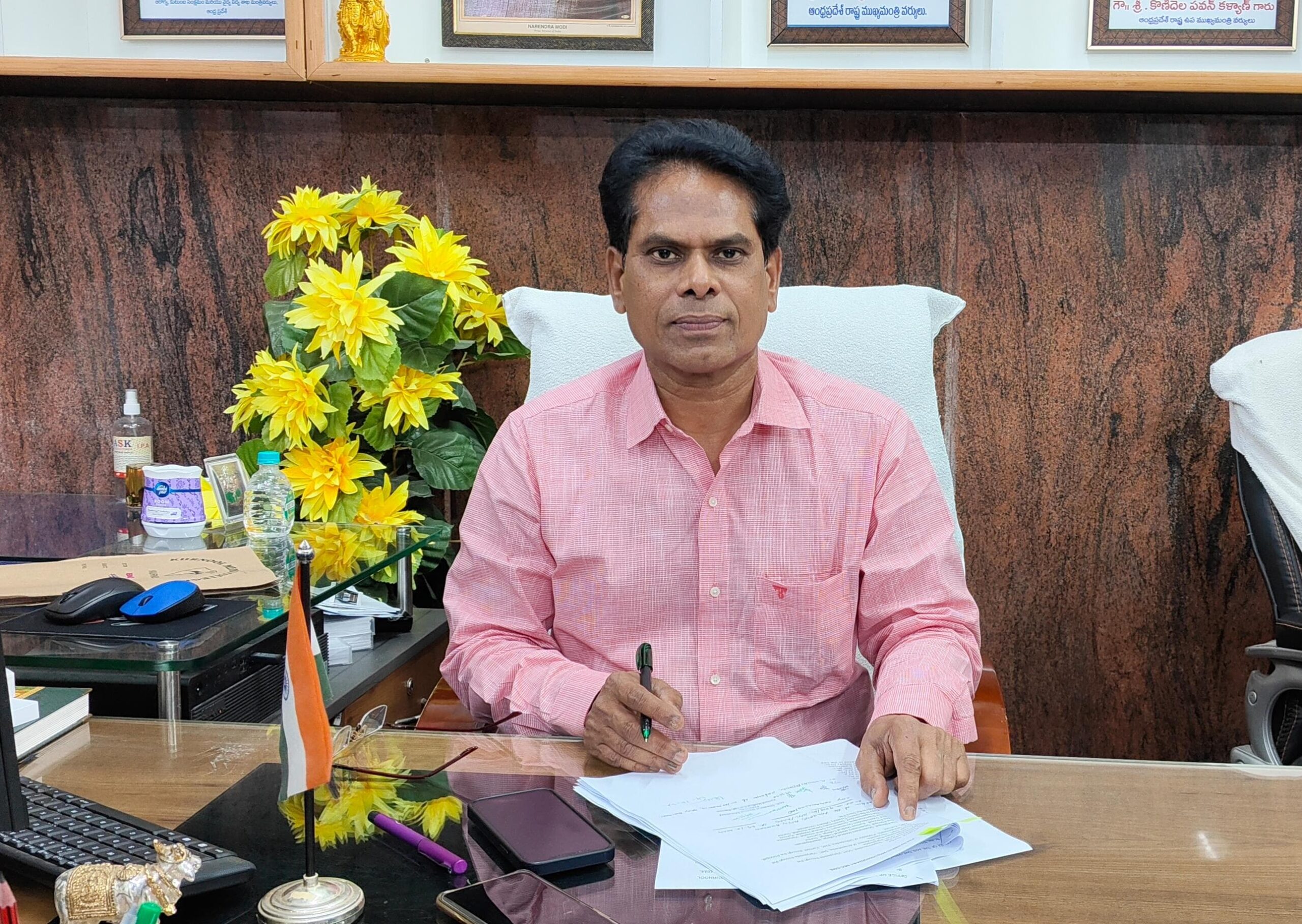 కర్నూలు ప్రభుత్వ సర్వజన వైద్యశాల సూపరింటెండెంట్ గా డా.కె.వెంకటేశ్వర్లు పదవి బాధ్యతలు కర్నూలు ప్రభుత్వ సర్వజన వైద్యశాల సూపరింటెండెంట్ గా డా.కె.వెంకటేశ్వర్లు పదవి బాధ్యతలు