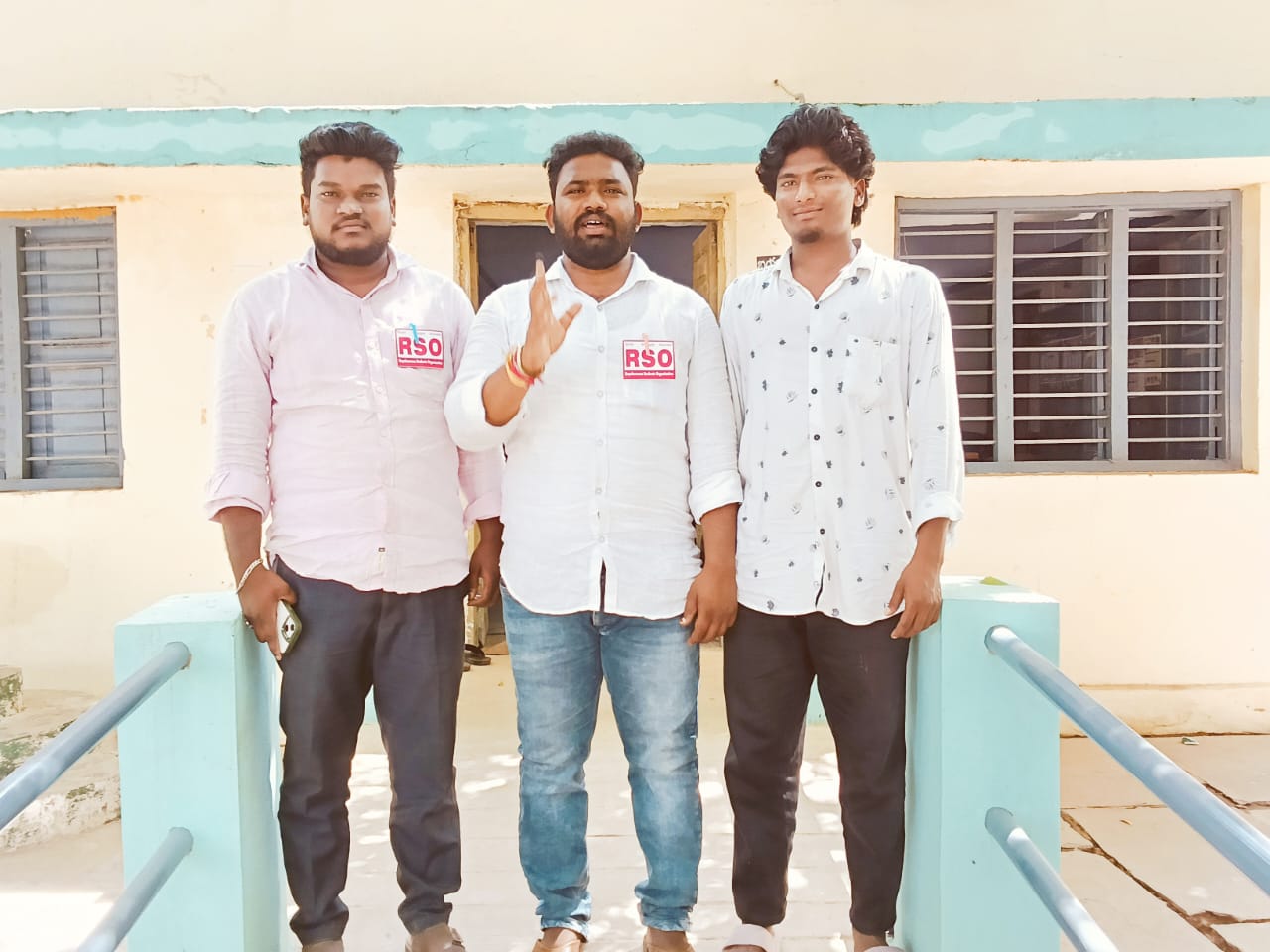 విధులకు గైర్హాజర్ అవుతున్న ఎఎస్ డబ్ల్యూఓ ను విధులు నుంచి తొలగించాలి విధులకు గైర్హాజర్ అవుతున్న ఎఎస్ డబ్ల్యూఓ ను విధులు నుంచి తొలగించాలి