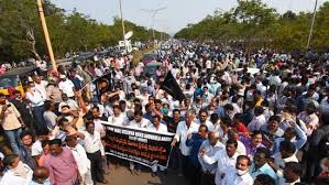 విశాఖ స్టీల్‌లో కార్మికుల తొలగింపునకు నిరసనగా కొనసాగుతున్నఆందోళన