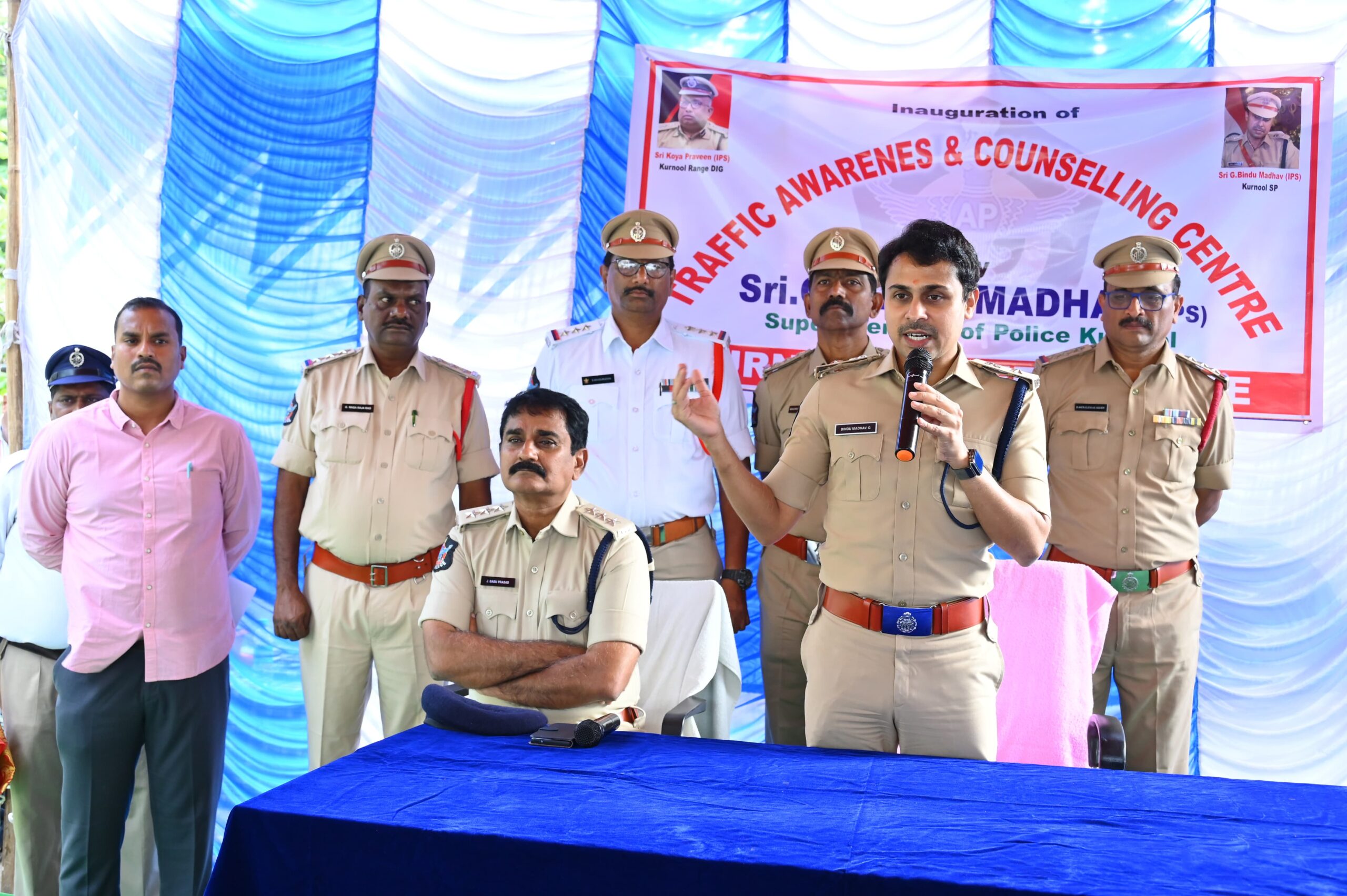 ట్రాఫిక్ నిబంధనలు తప్పనిసరి : ఎస్పీ