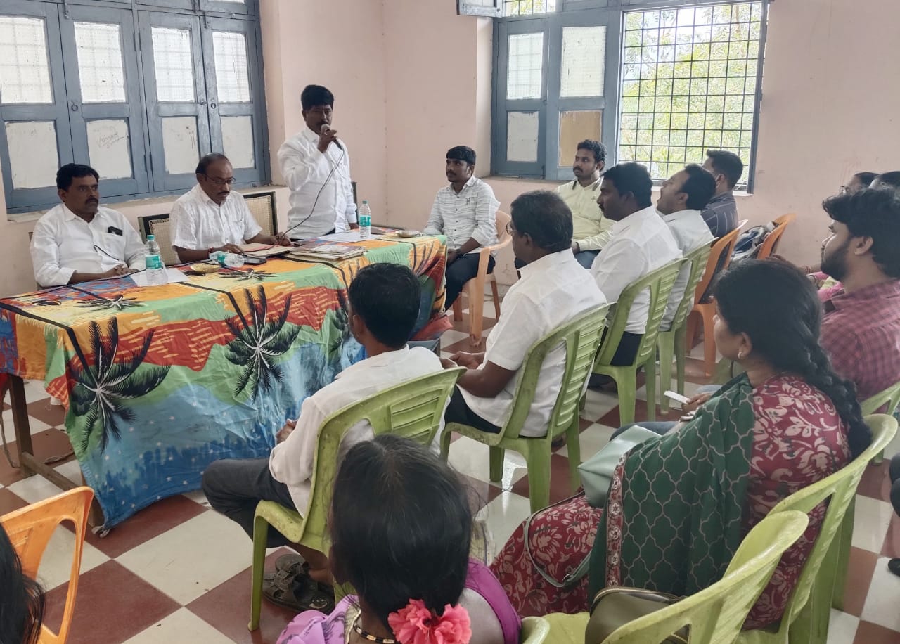 అధికారులకు నిర్లక్ష్యం తగదు : ఎంపీపీ ఎర్ర నాగప్ప అధికారులకు నిర్లక్ష్యం తగదు : ఎంపీపీ ఎర్ర నాగప్ప