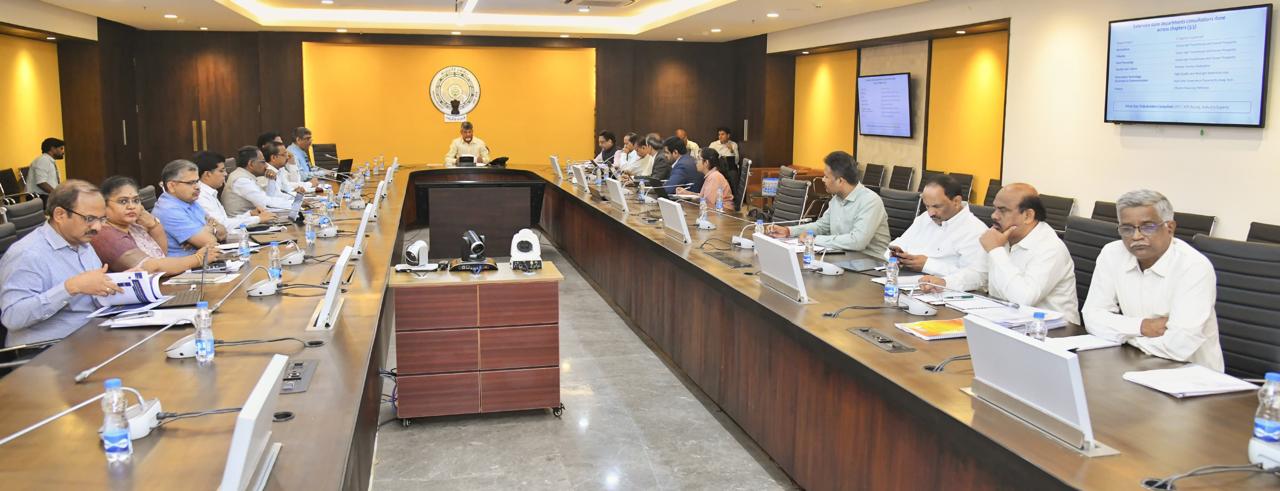 నీతి ఆయోగ్ అధికారులతో సమావేశమైన ముఖ్యమంత్రి నీతి ఆయోగ్ అధికారులతో సమావేశమైన ముఖ్యమంత్రి