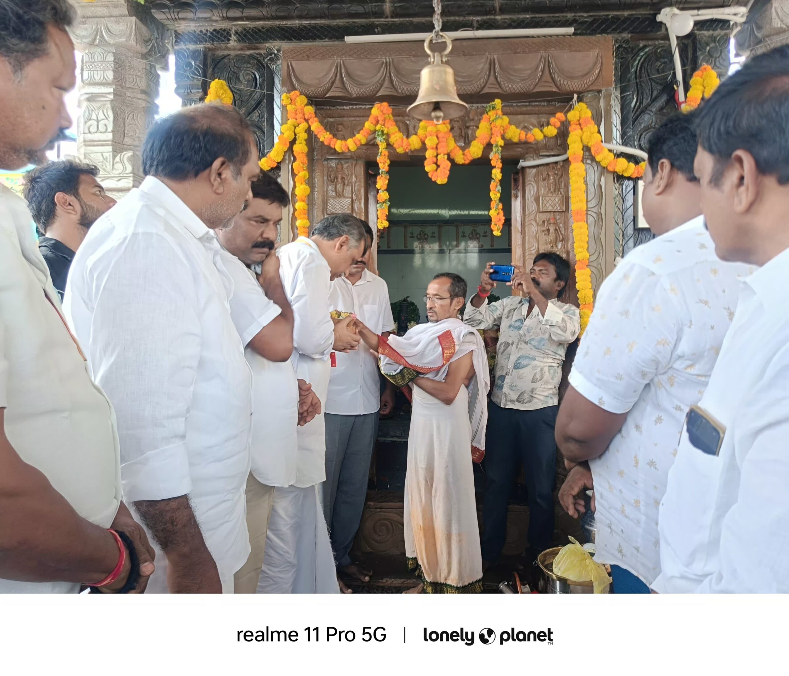 భక్తిశ్రద్ధలతో మండల దీక్ష హోమం భక్తిశ్రద్ధలతో మండల దీక్ష హోమం