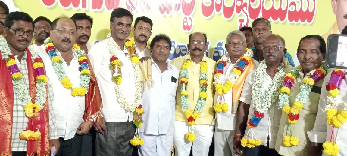 నీటిపారుదల ఎన్నికలో తెలుగు తమ్ముళ్లు ప్రభంజనం నీటిపారుదల ఎన్నికలో తెలుగు తమ్ముళ్లు ప్రభంజనం