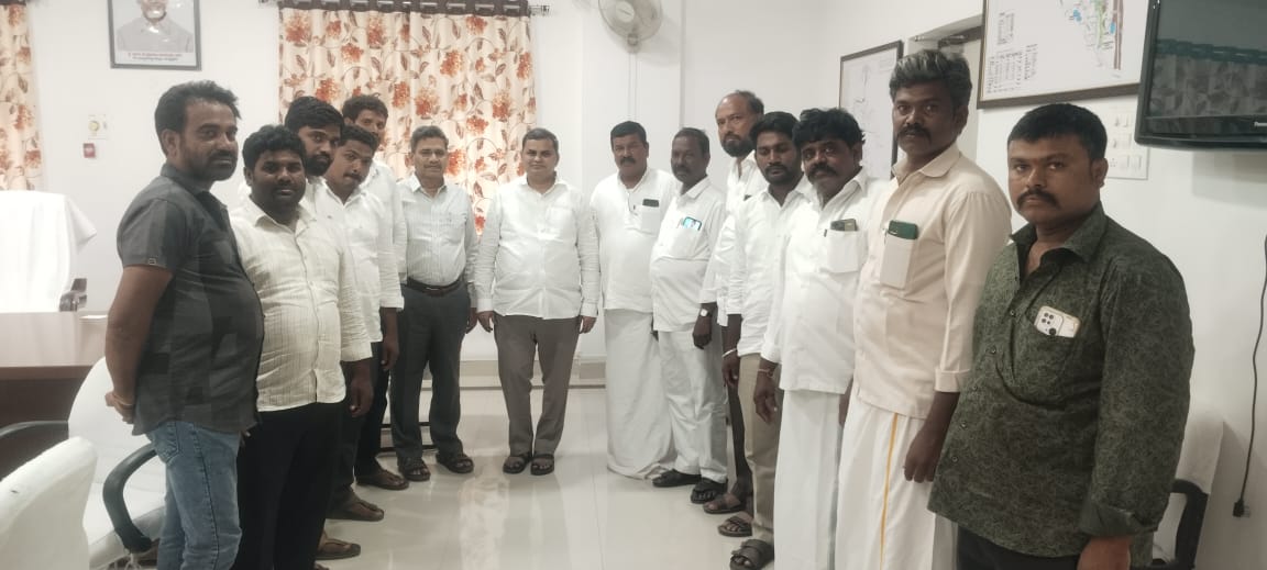 జడ్పీ చైర్మన్ ను కలిసిన మండల నాయకులు