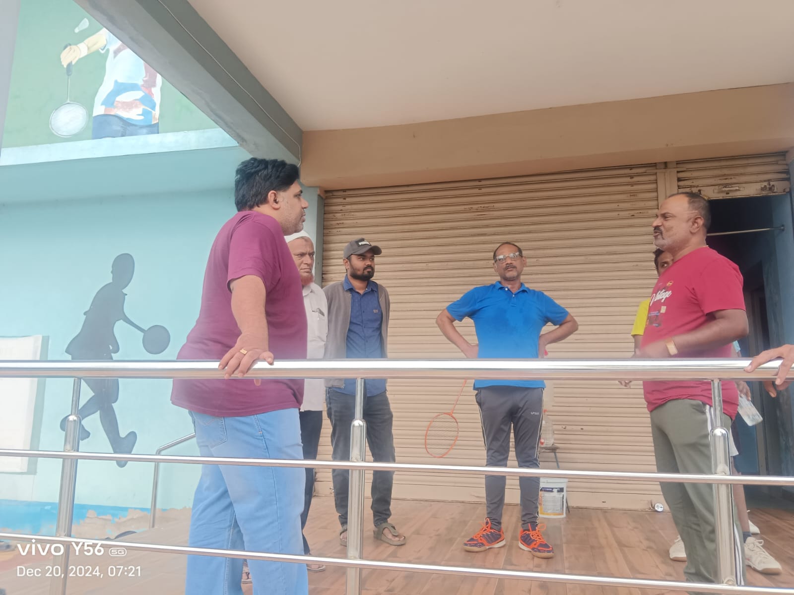 క్రీడా ప్రాంగణాలను పరిశుభ్రంగా ఉంచుకోవాలి క్రీడా ప్రాంగణాలను పరిశుభ్రంగా ఉంచుకోవాలి