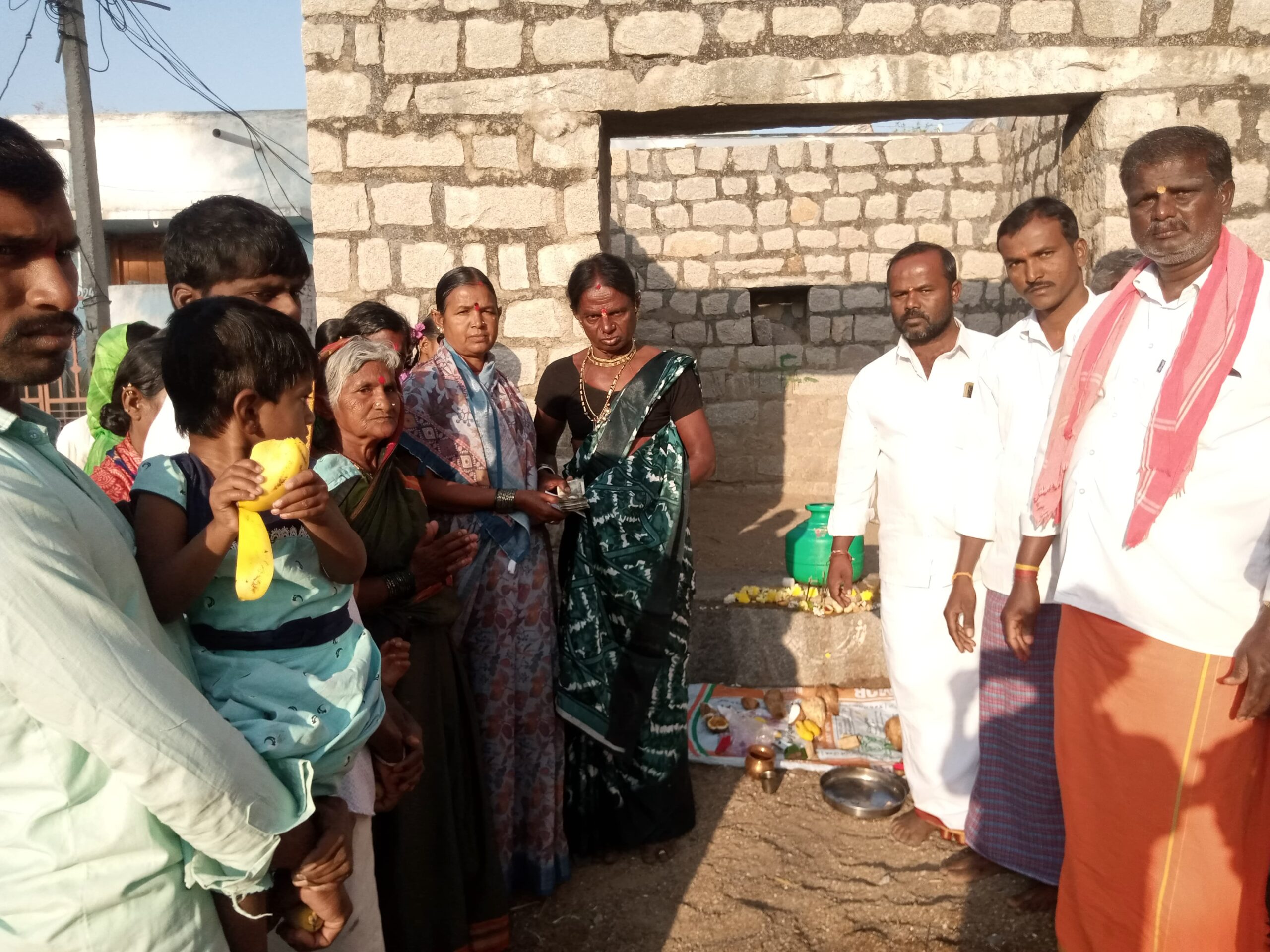 దేవాలయ నిర్మాణానికి భూమిపూజ