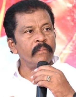 కనీసం కంటైనర్ ప్రెస్ క్లబ్ ఏర్పాటు చేయండి కనీసం కంటైనర్ ప్రెస్ క్లబ్ ఏర్పాటు చేయండి