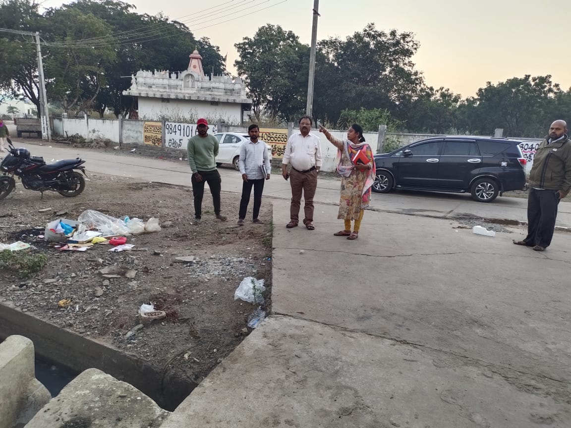 ఉద్యానవనాల నిర్వహణ మరింత మెరుగుపడాలి ఉద్యానవనాల నిర్వహణ మరింత మెరుగుపడాలి