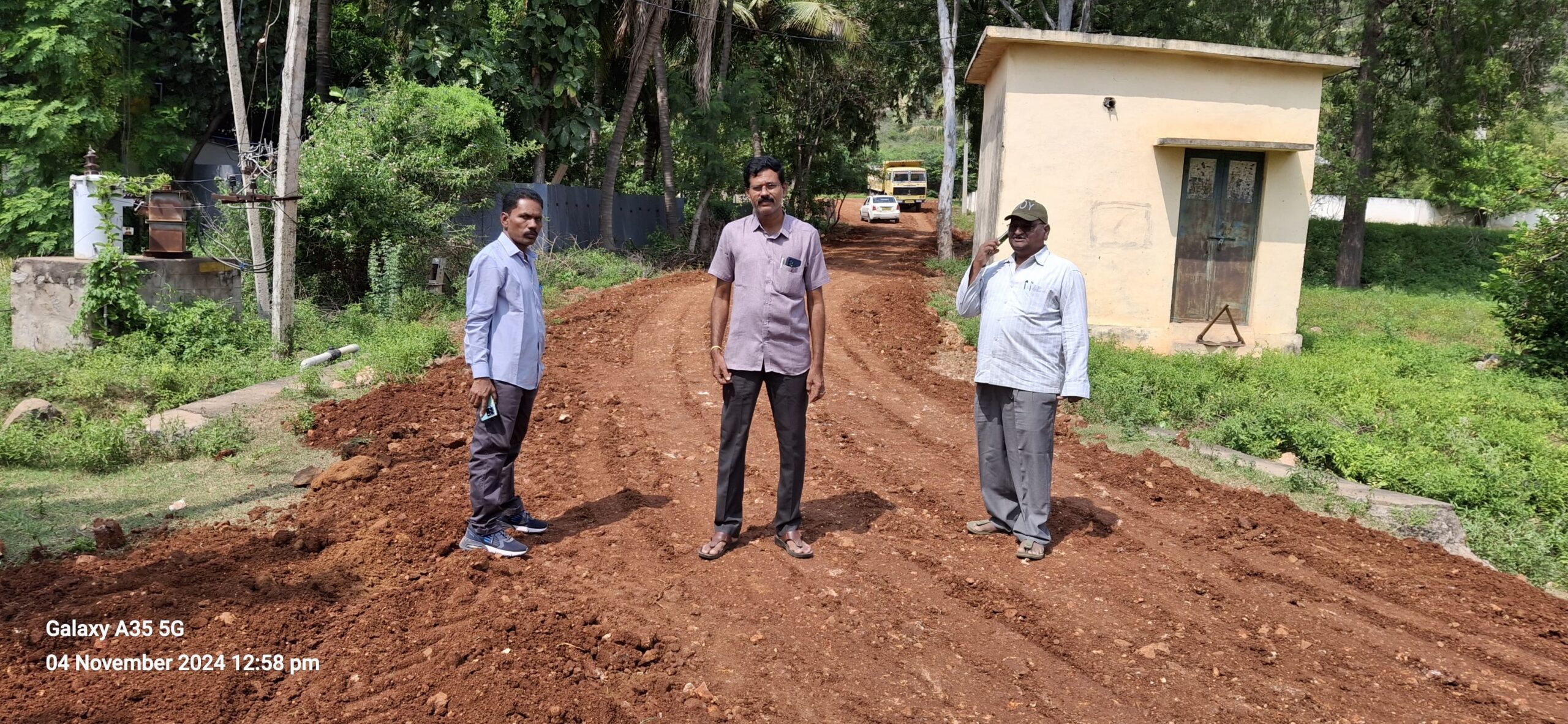 పల్లె దారులకు కొత్త కళ పల్లె దారులకు కొత్త కళ