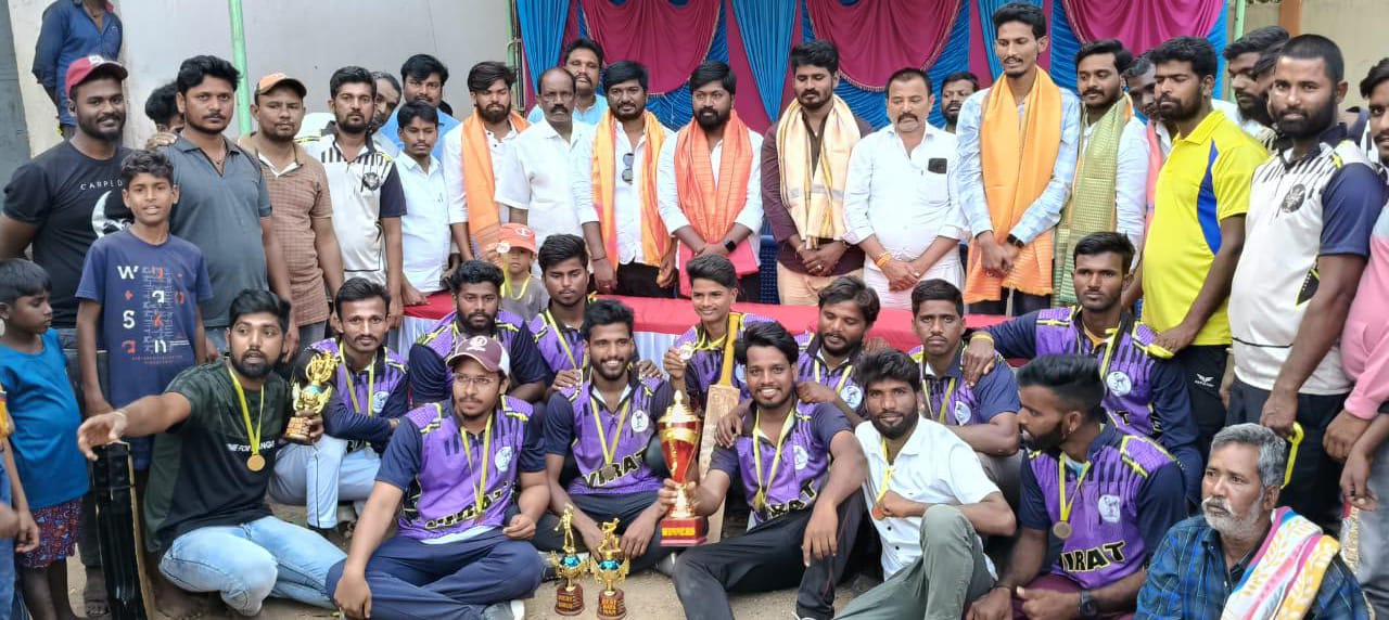 విజయవంతంగా ముగిసిన హోళగుంద ప్రీమియర్ లీగ్ క్రికెట్ టోర్నమెంట్ విజయవంతంగా ముగిసిన హోళగుంద ప్రీమియర్ లీగ్ క్రికెట్ టోర్నమెంట్