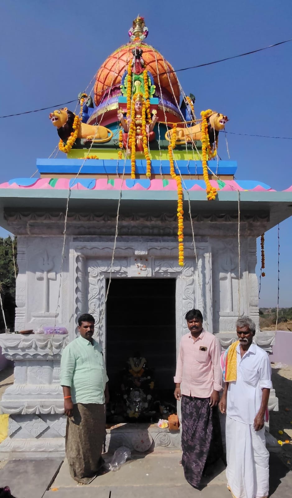 సుంకులమ్మ దేవాలయంపై కలశ స్థాపన సుంకులమ్మ దేవాలయంపై కలశ స్థాపన