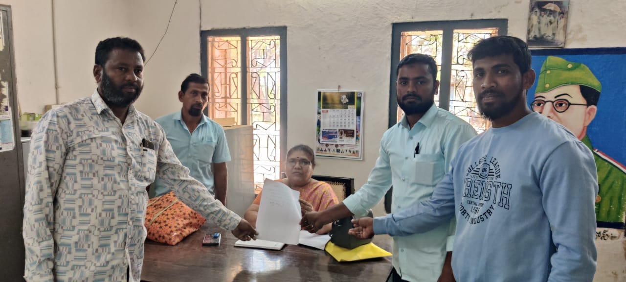 రెగ్యులర్ ఆధార్ కార్డు సెంటర్ ఏర్పాటు చేయాలి రెగ్యులర్ ఆధార్ కార్డు సెంటర్ ఏర్పాటు చేయాలి