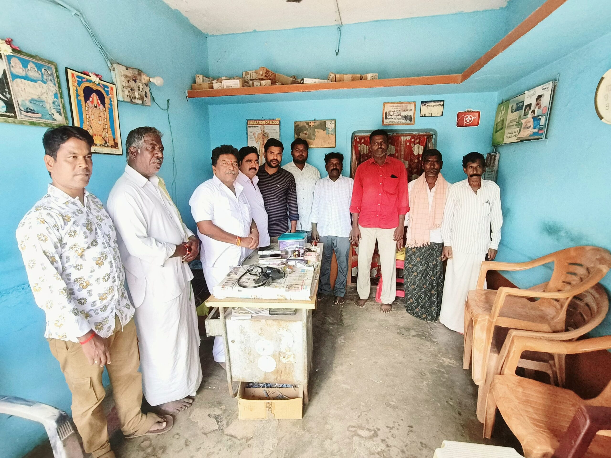 ఆలూరు మార్కెట్ యార్డ్ చైర్మన్ పదవి చిన్నహ్యట శేషగిరికి కేటాయించాలి ఆలూరు మార్కెట్ యార్డ్ చైర్మన్ పదవి చిన్నహ్యట శేషగిరికి కేటాయించాలి