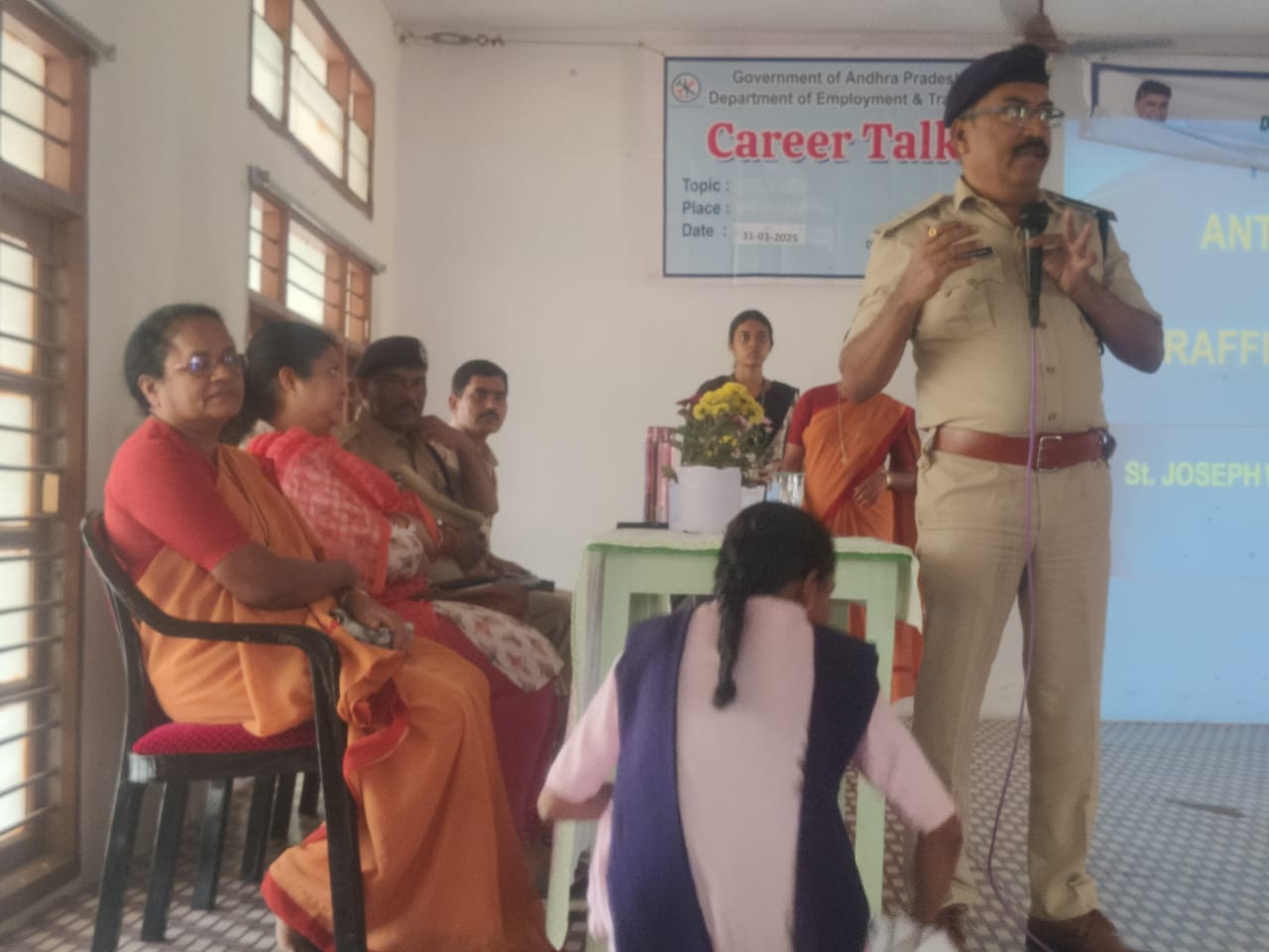 సెయింట్ జోసెఫ్ మహిళా డిగ్రీ కళాశాల లో డ్రగ్ అబ్యూస్, సైబర్ నేరాలు, అంశాలపై అవగాహనా సదస్సు సెయింట్ జోసెఫ్ మహిళా డిగ్రీ కళాశాల లో డ్రగ్ అబ్యూస్, సైబర్ నేరాలు, అంశాలపై అవగాహనా సదస్సు