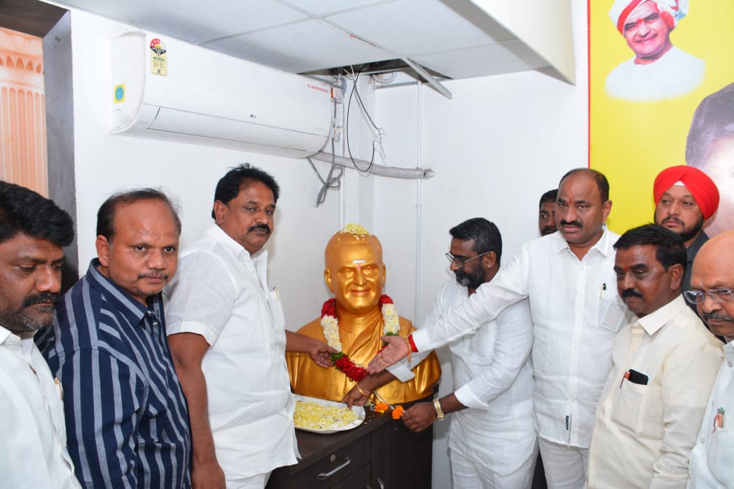 జిల్లాధ్యక్షులు పాలకుర్తి తిక్కారెడ్డి అధ్వర్యంలో యువనేత నారా లొకేష్ జన్మ దినవేడుకలు జిల్లాధ్యక్షులు పాలకుర్తి తిక్కారెడ్డి అధ్వర్యంలో యువనేత నారా లొకేష్ జన్మ దినవేడుకలు