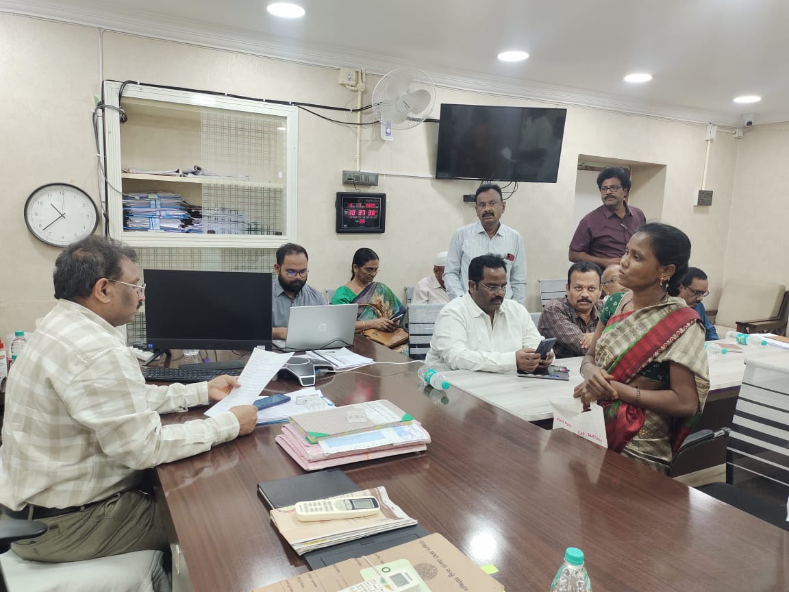 ప్రజా సమస్యల పరిష్కారమే లక్ష్యం ప్రజా సమస్యల పరిష్కారమే లక్ష్యం