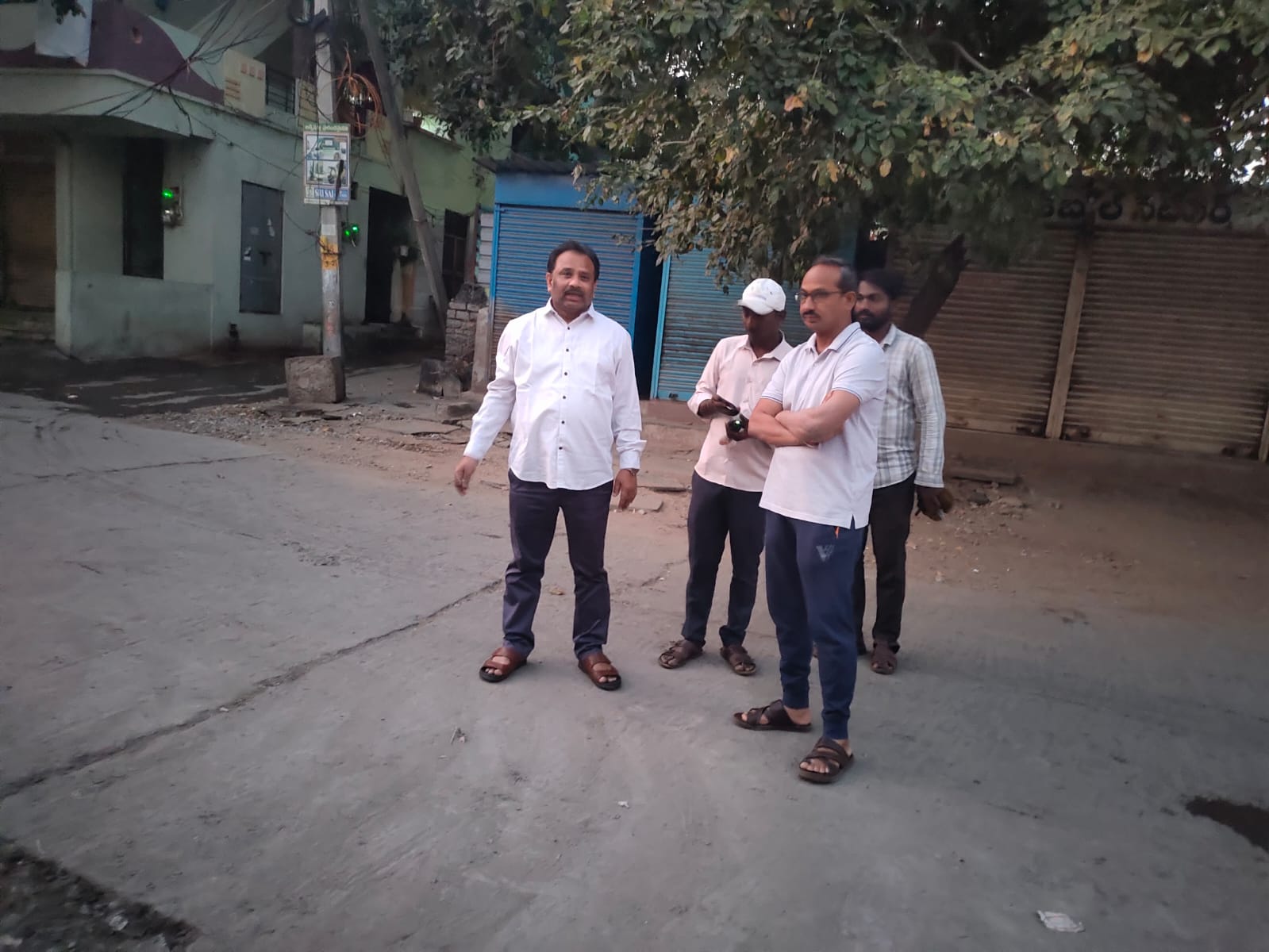 పారిశుద్ధ్య సమస్యలపై ప్రత్యేక దృష్టి సారించాలి