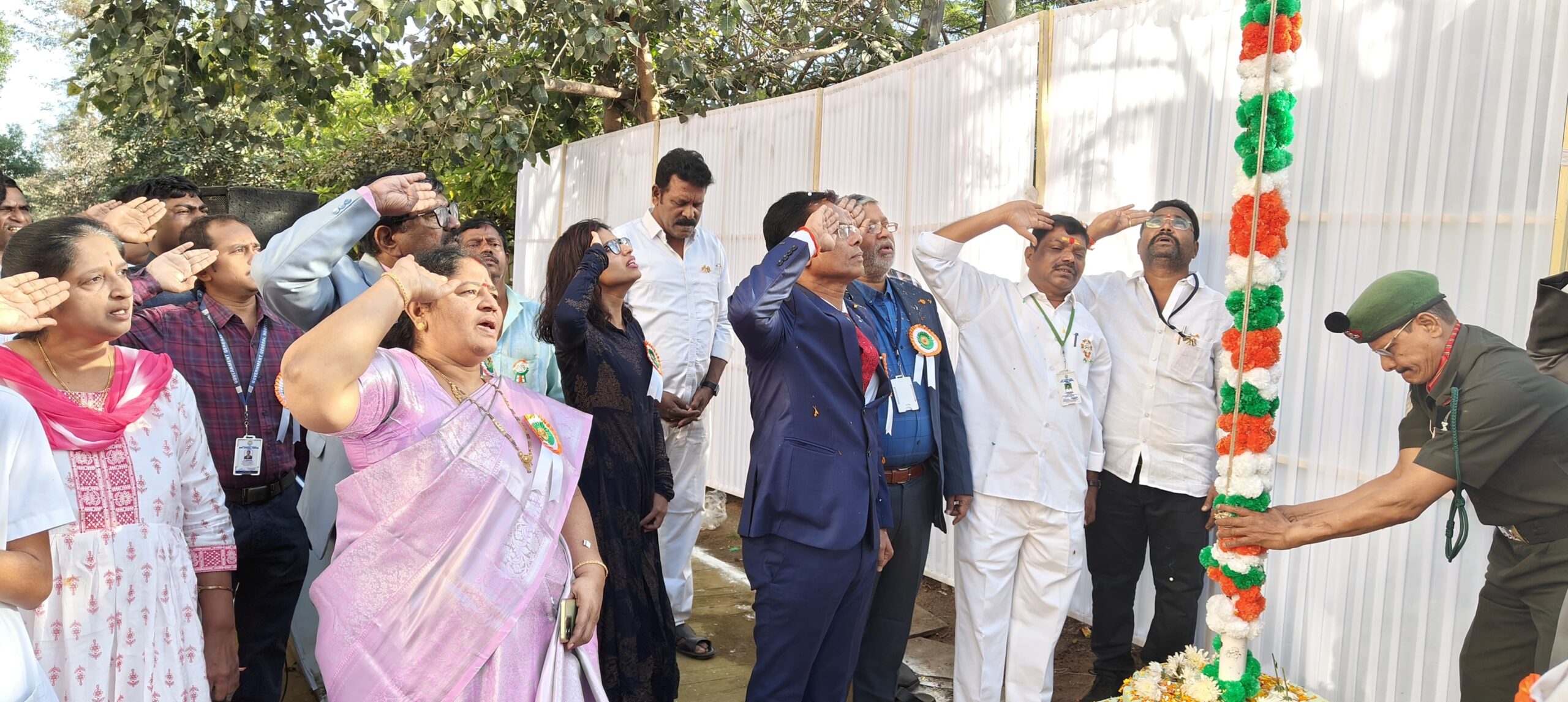కర్నూలు ప్రభుత్వ సర్వజన వైద్యశాలలో 76వ భారత గణతంత్ర దినోత్సవ వేడుకలు కర్నూలు ప్రభుత్వ సర్వజన వైద్యశాలలో 76వ భారత గణతంత్ర దినోత్సవ వేడుకలు