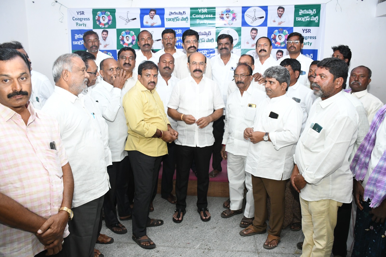 ప్రజావ్యతిరేక విధానాలను ప్రజల్లోకి తీసుకువెళ్లి ప్రజల సమస్యలను పరిష్కరిస్తాం