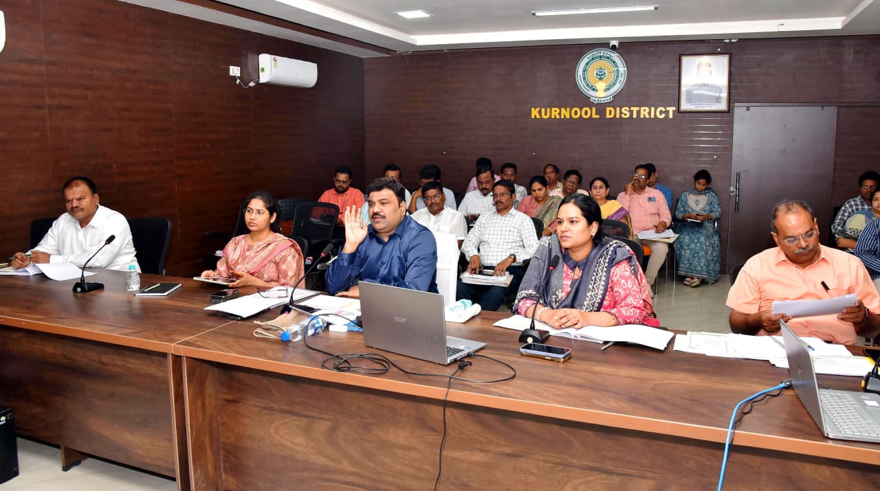 ఉపాధి హామీ పనుల కల్పనలో అలసత్వం ఉండకూడదు ఉపాధి హామీ పనుల కల్పనలో అలసత్వం ఉండకూడదు