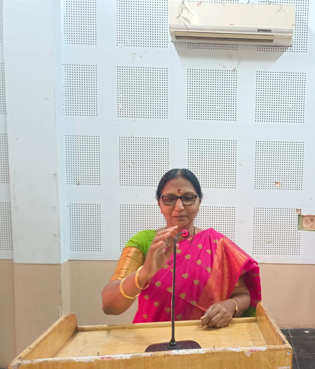 ల్యాబ్ టెక్నీషియన్ పోస్టుల నోటిఫికేషన్ వాయిదా ల్యాబ్ టెక్నీషియన్ పోస్టుల నోటిఫికేషన్ వాయిదా