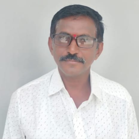ఇంచార్జ్ ఆర్ ఐ గా భాద్యతలు చేపట్టిన వెంకట రాముడు ఇంచార్జ్ ఆర్ ఐ గా భాద్యతలు చేపట్టిన వెంకట రాముడు