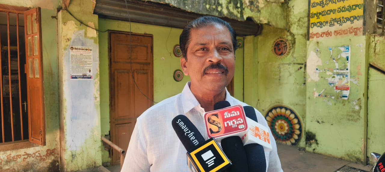 మధ్యతరగతి బడ్జెట్ కాదు ఎన్నికల బడ్జెట్ : కొత్తూరు సత్యం మధ్యతరగతి బడ్జెట్ కాదు ఎన్నికల బడ్జెట్ : కొత్తూరు సత్యం