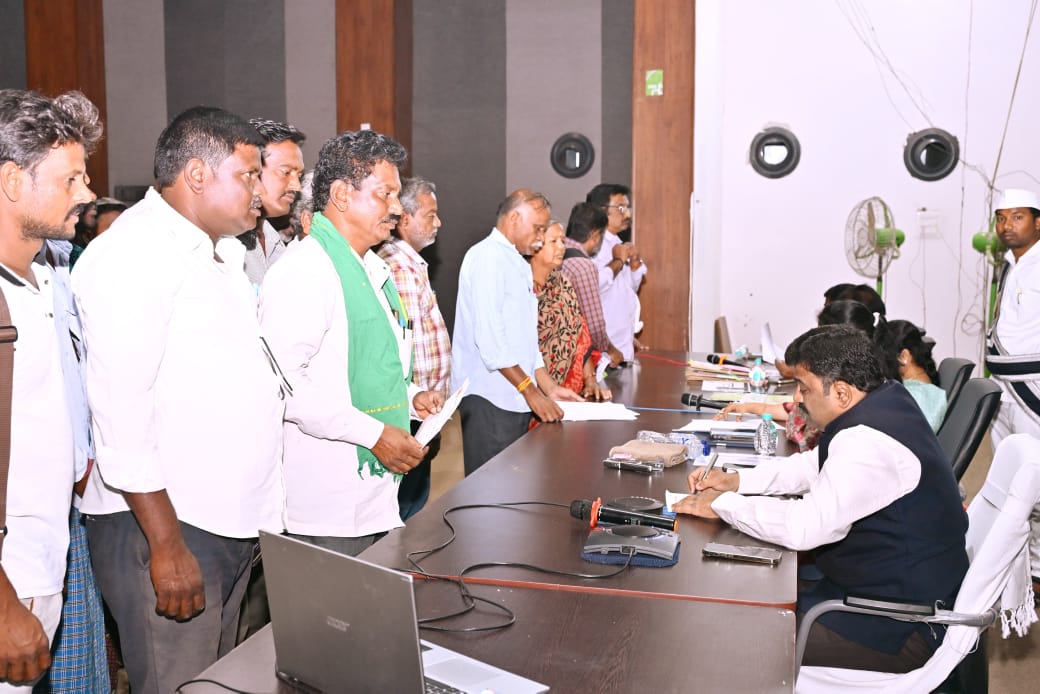 పత్తి పంట కొనుగోలు కేంద్రాలు పునః ప్రారంభించాలి పత్తి పంట కొనుగోలు కేంద్రాలు పునః ప్రారంభించాలి