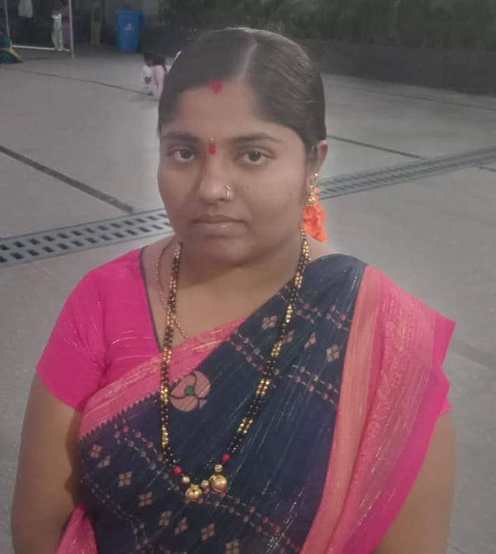 ఉరివేసుకుని మహిళ ఆత్మహత్య ఉరివేసుకుని మహిళ ఆత్మహత్య