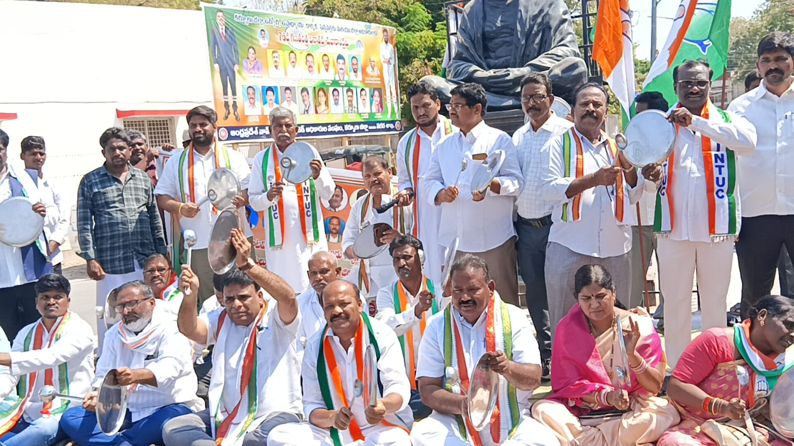 సూపర్ సిక్స్ పథకాలను వెంటనే అమలు చేయాలి సూపర్ సిక్స్ పథకాలను వెంటనే అమలు చేయాలి