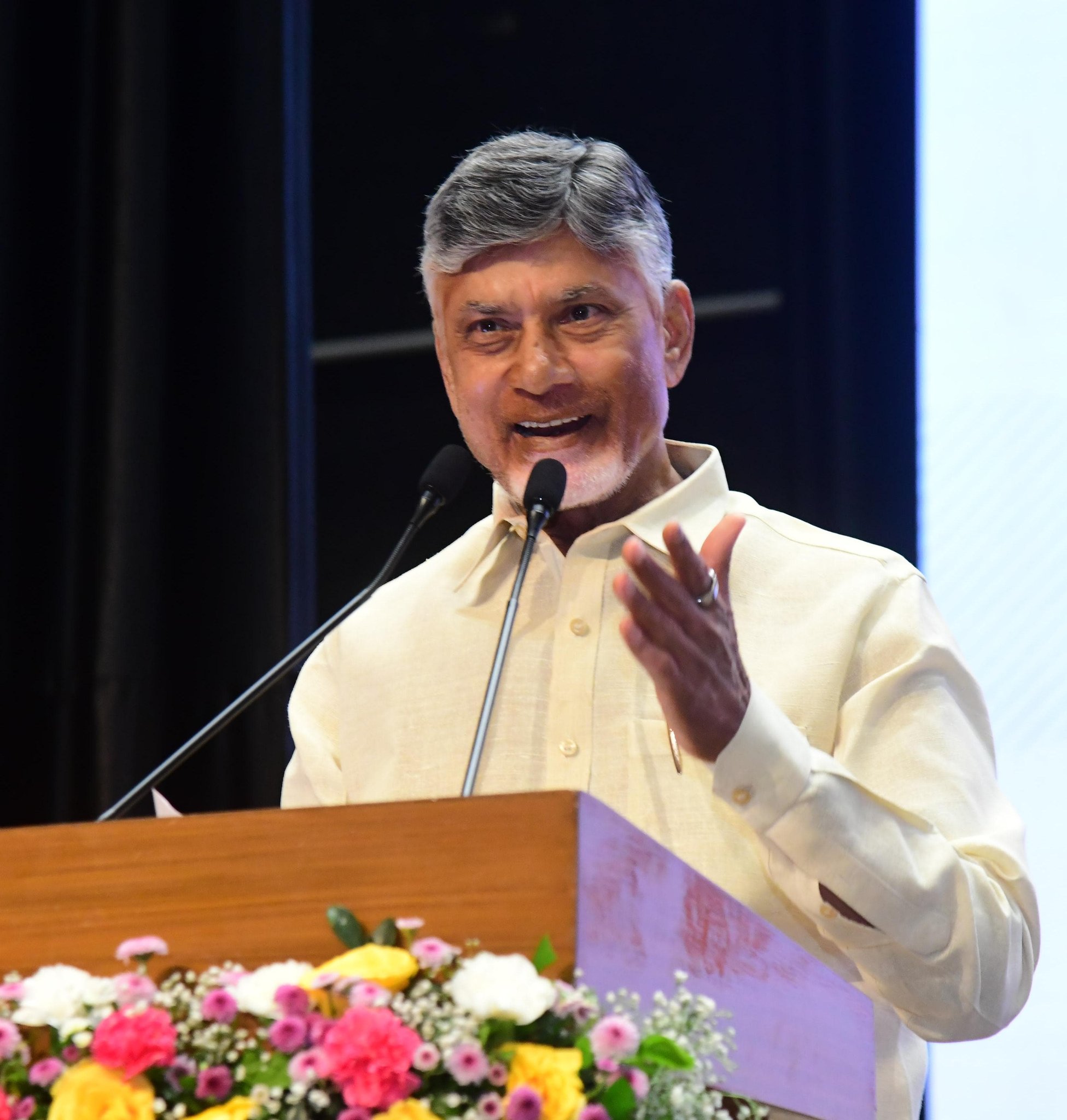 పశ్చిమ గోదావరి జిల్లాలో ముఖ్యమంత్రి పర్యటన ..