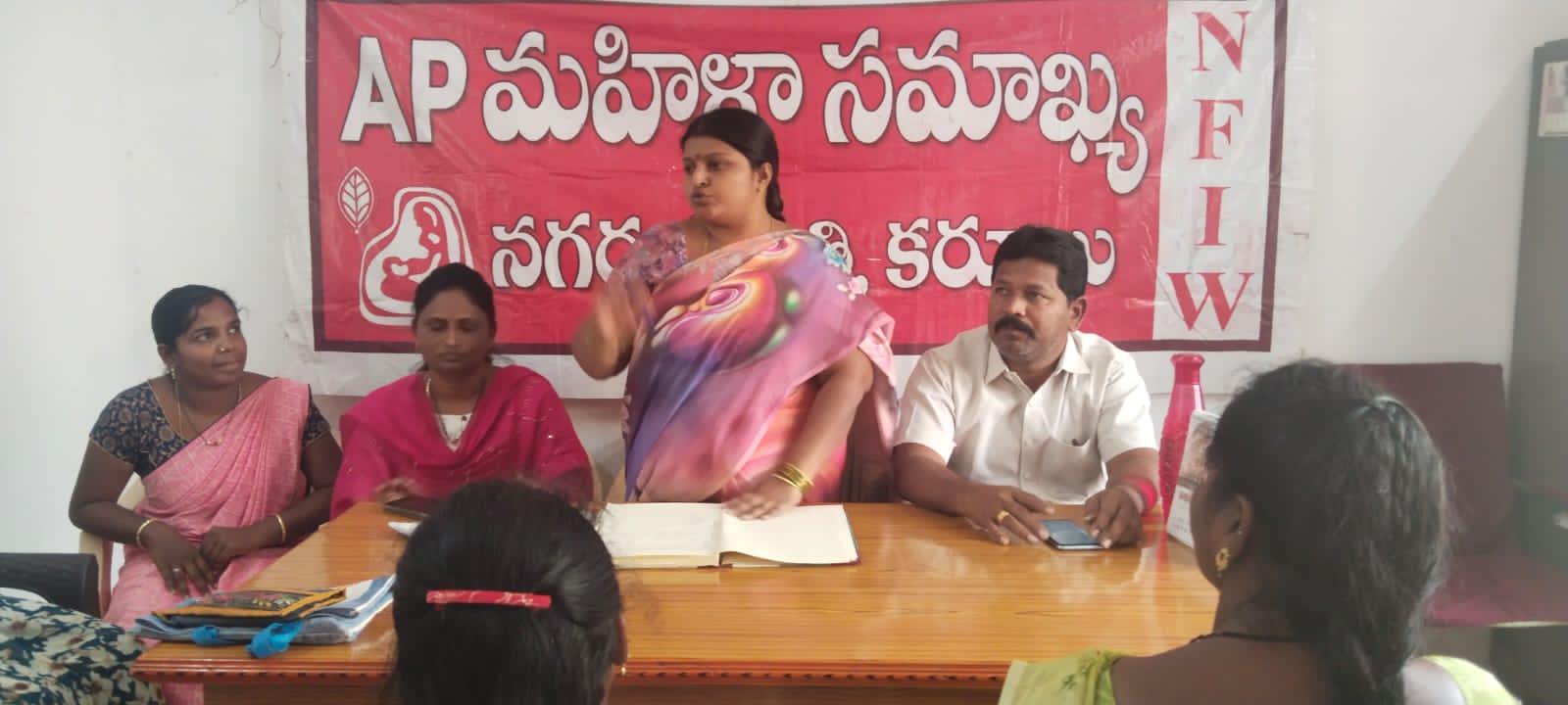 అంతర్జాతీయ మహిళా దినోత్సవాన్ని జయప్రదం చేయండి అంతర్జాతీయ మహిళా దినోత్సవాన్ని జయప్రదం చేయండి