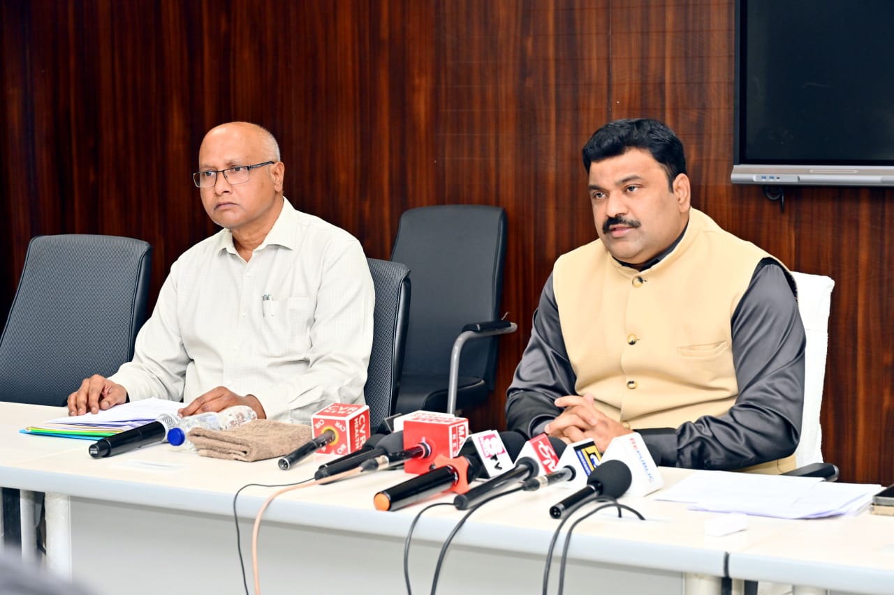 బీసీ, ఎస్సీ, ఎస్టీ గృహ నిర్మాణ లబ్దిదారులకు అదనపు ఆర్థిక సహాయం అందించనున్న రాష్ర్ట ప్రభుత్వం బీసీ, ఎస్సీ, ఎస్టీ గృహ నిర్మాణ లబ్దిదారులకు అదనపు ఆర్థిక సహాయం అందించనున్న రాష్ర్ట ప్రభుత్వం