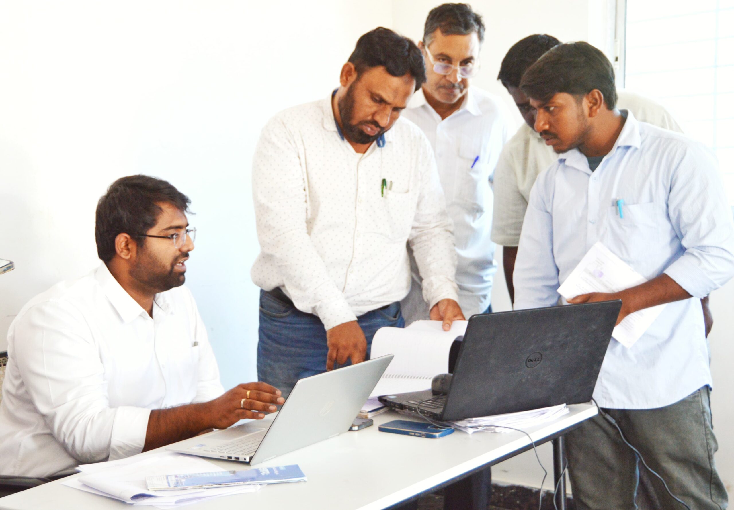 రీ సర్వే ప్రక్రియను పరిశీలించిన సబ్ కలెక్టర్ మౌర్య భరద్వాజ్