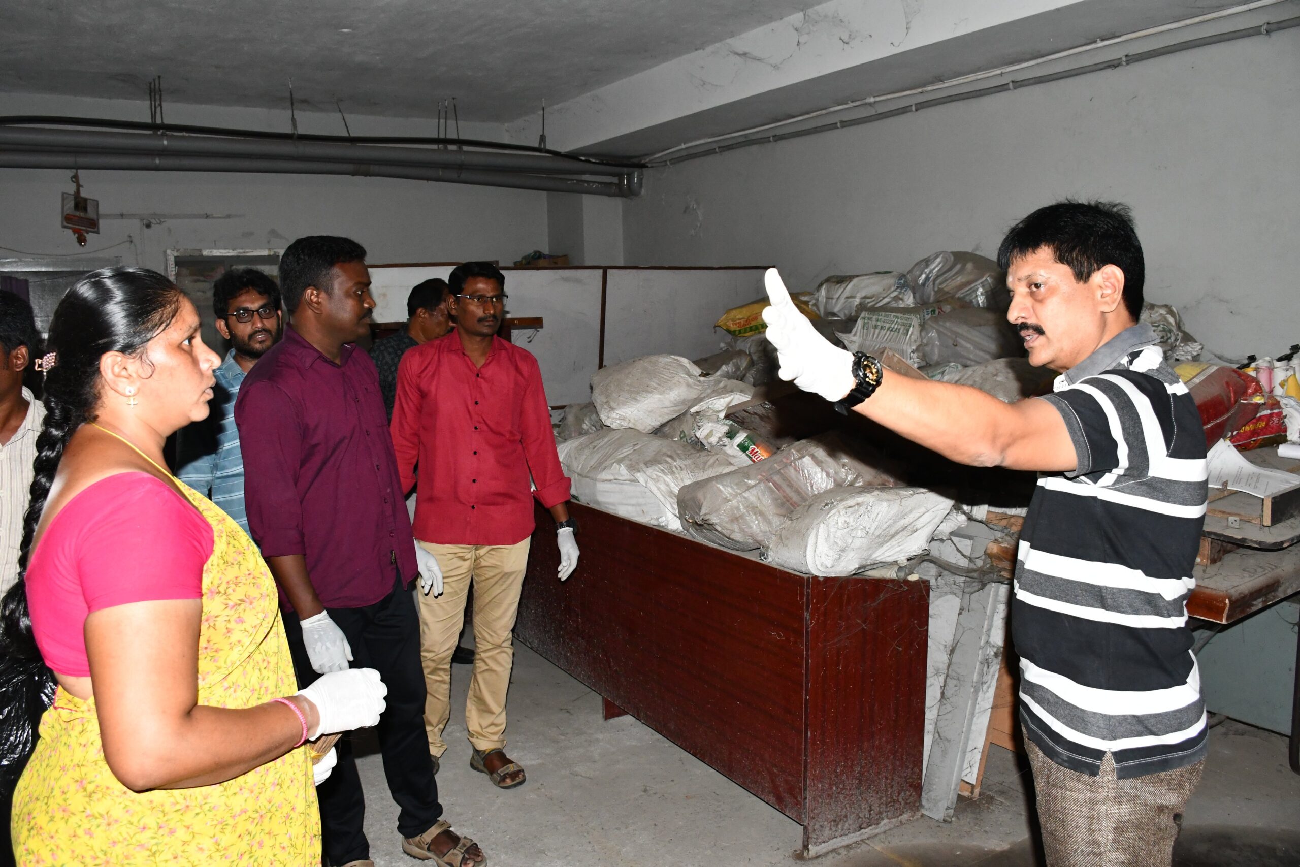 ప్లాస్టిక్ వాడకం తగ్గించుకుందాం :కూర్మనాథ్ ప్లాస్టిక్ వాడకం తగ్గించుకుందాం :కూర్మనాథ్