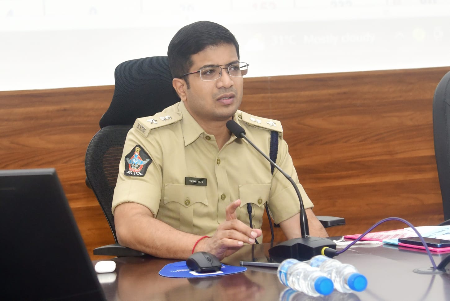 జిల్లా ప్రజలందరికీ హోళీ పండుగ శుభాకాంక్షలు
