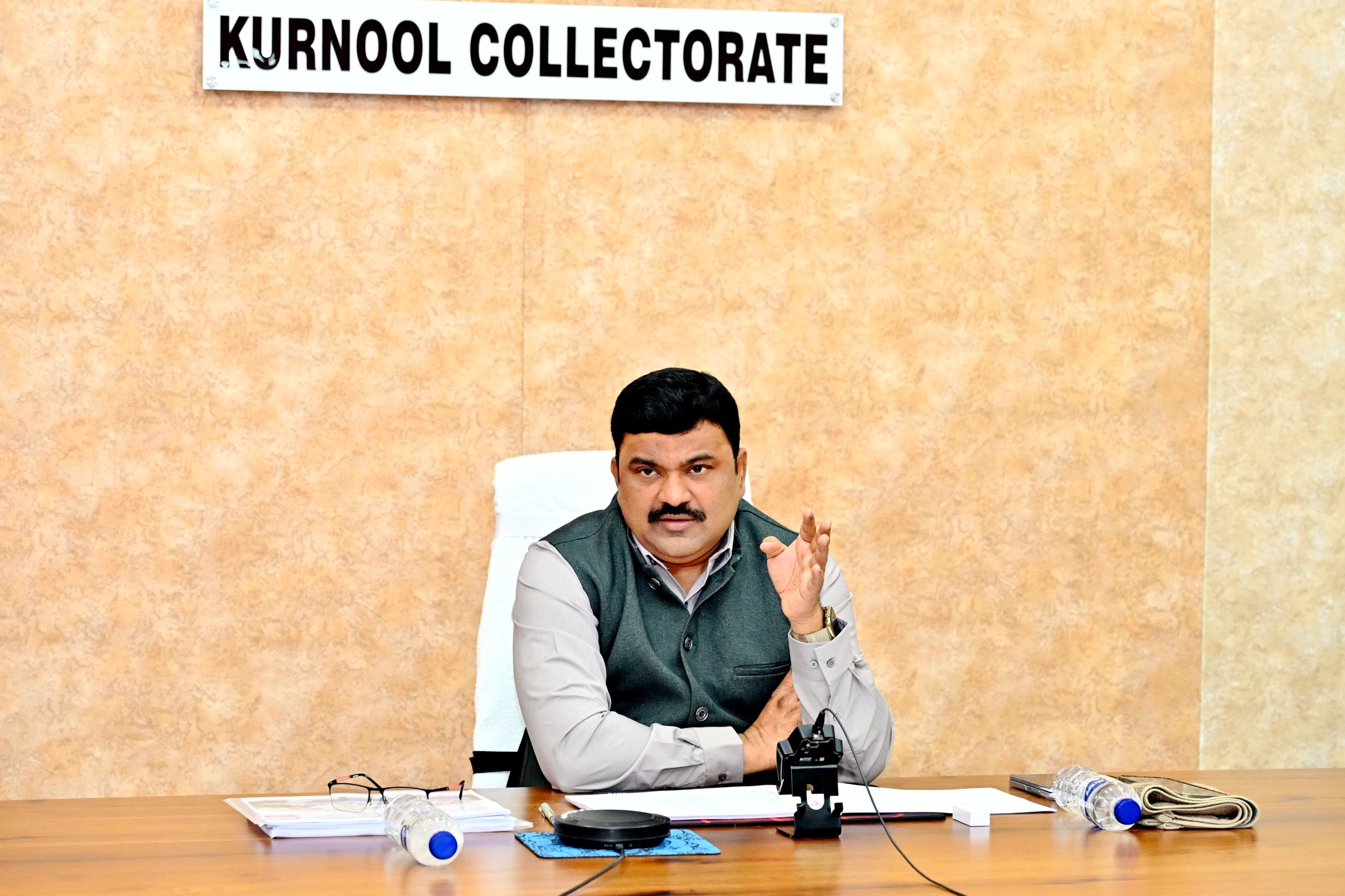 ఆస్పత్రుల ద్వారా రోగులకు మెరుగైన సేవలు అందించాలి ఆస్పత్రుల ద్వారా రోగులకు మెరుగైన సేవలు అందించాలి