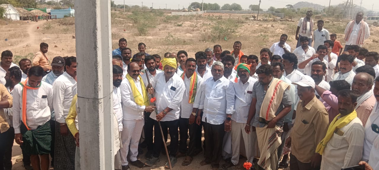 ప్రజల ఆశ ఆకాంక్షల మేరకే కూటమి ప్రభుత్వం పనిచేస్తుంది ప్రజల ఆశ ఆకాంక్షల మేరకే కూటమి ప్రభుత్వం పనిచేస్తుంది