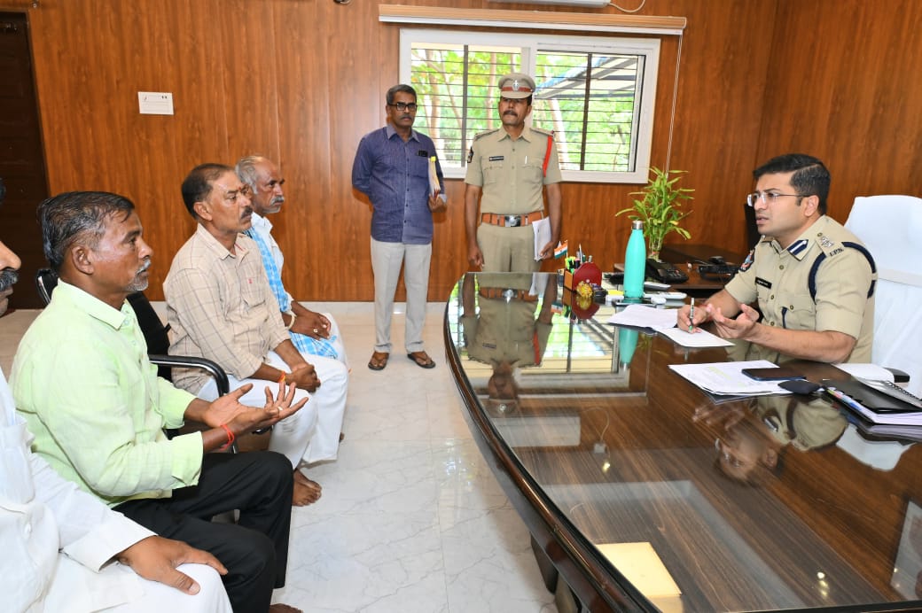 విచారణ జరిపి చట్టపరంగా న్యాయం చేస్తాం విచారణ జరిపి చట్టపరంగా న్యాయం చేస్తాం