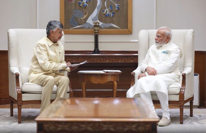 నరేంద్ర మోదీతో చంద్రబాబు భేటీ నరేంద్ర మోదీతో చంద్రబాబు భేటీ